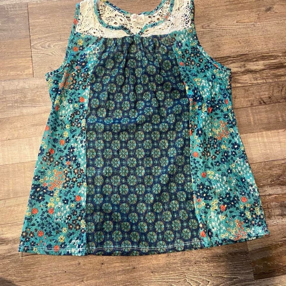 Floral Lace Trim Sleeveless Top - Blue and Cream